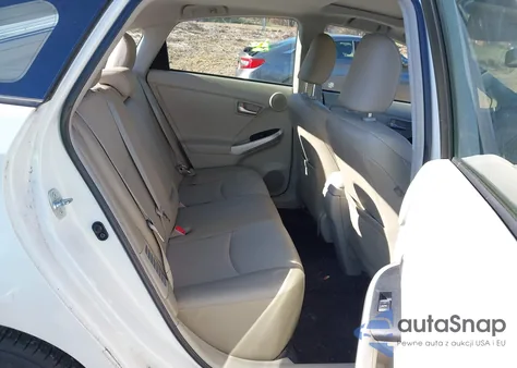 2014 Toyota Prius Four z USA, uszkodzony, nr VIN JTDKN3DU8E1825696